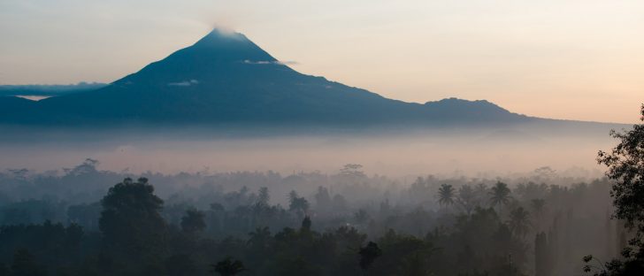mont merapi volcan