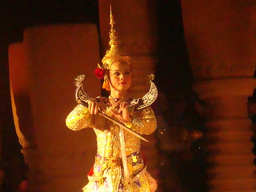 thai dancing photo