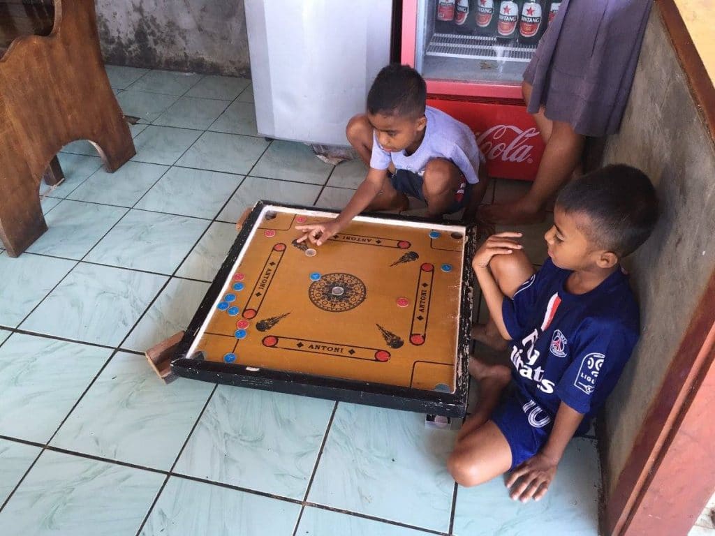 Enfants qui jouent