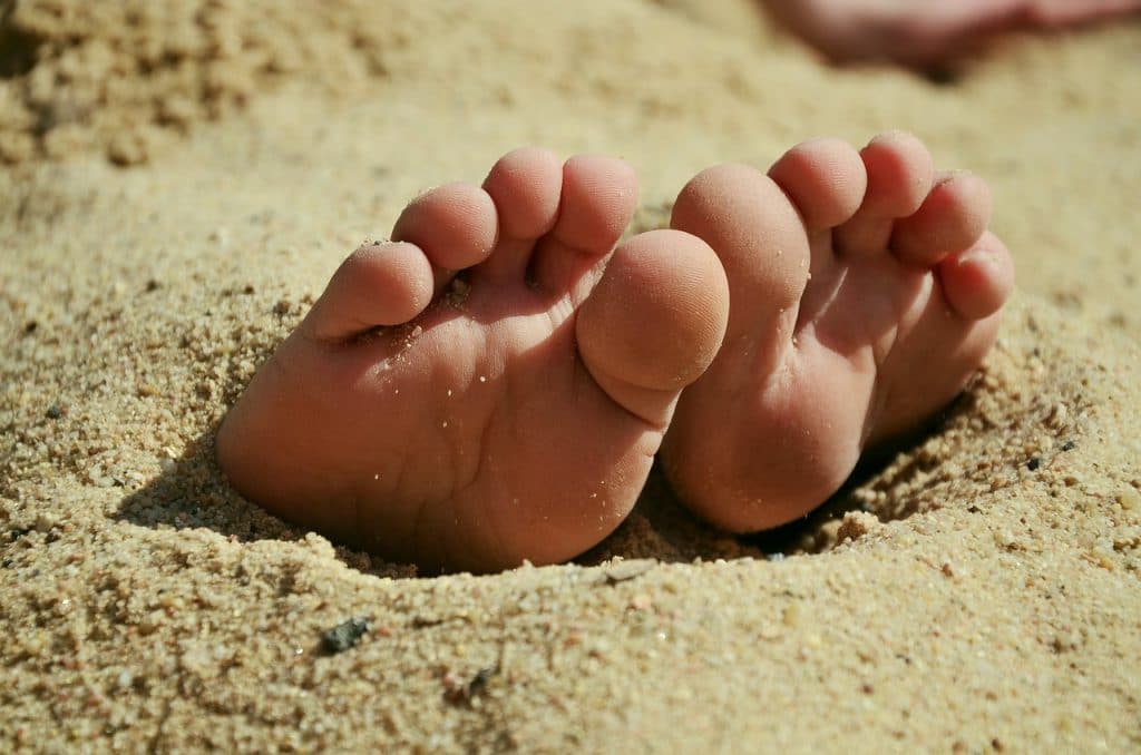 feet beach photo